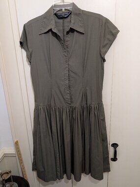 Girly Norma Kamali Dress sage green Drop waist,Pleated bottom-Button front -SzLg